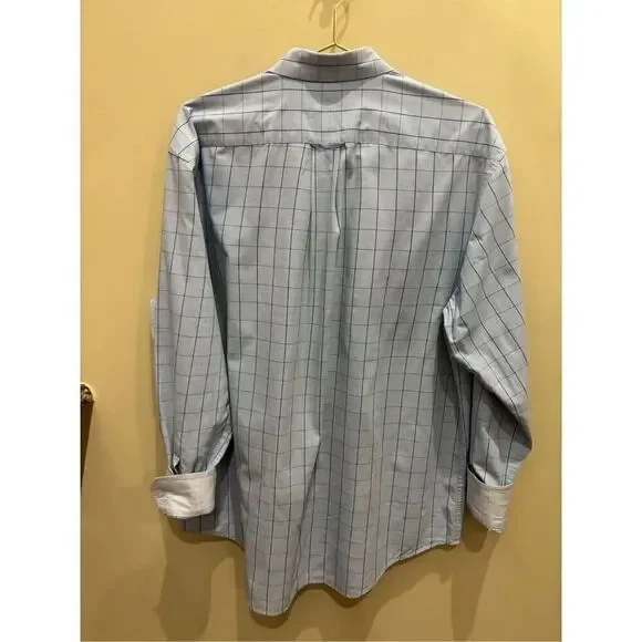 IZOD men’s Xl pale blue box plaid oxford style bottom down loose fit EUC - Picture 2 of 5
